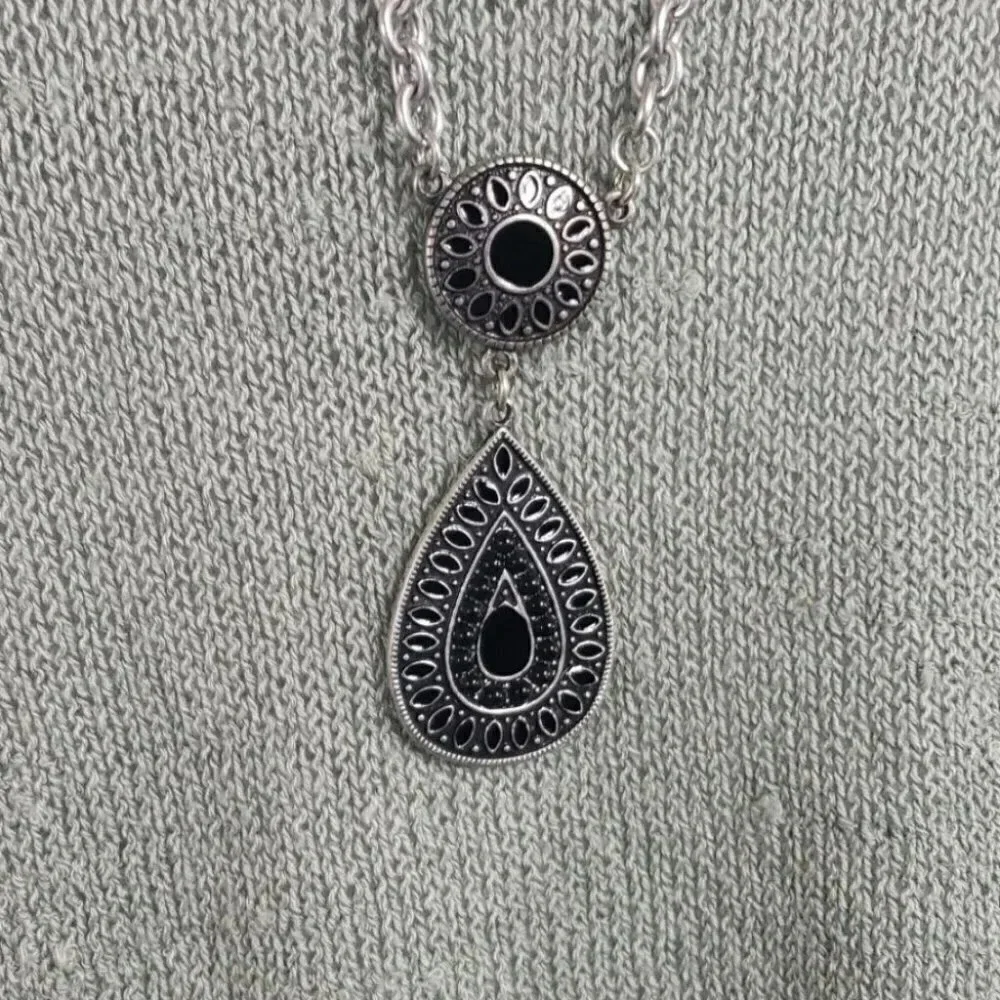 Bijoux Stella Pendant Necklace OS Silver Black Boho Teardrop Long Adjustable 32